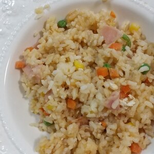 家にあるもので☆ミックスベジタブルのカレー炒飯